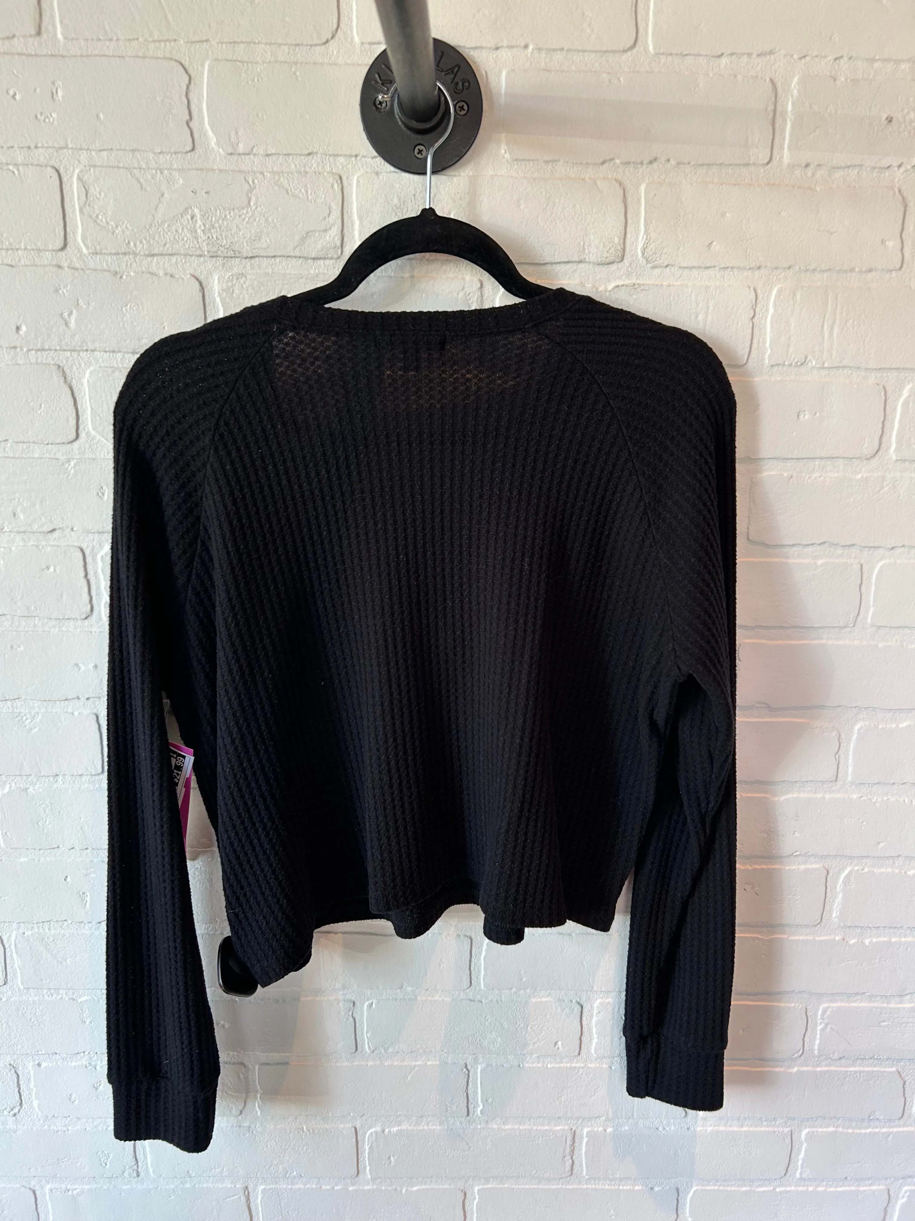 Athletic Top Long Sleeve Crewneck By Beyond Yoga In Black, Size: Xs