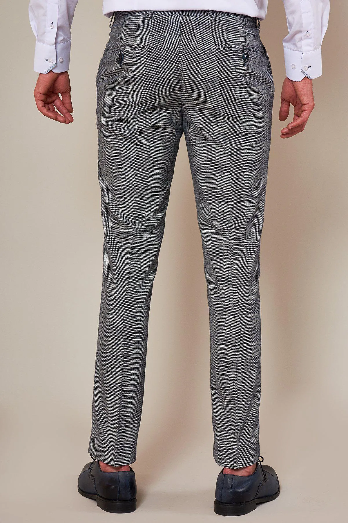 The Sheffield Utd Collection - Oliver Norwood in Jerry Check Suit