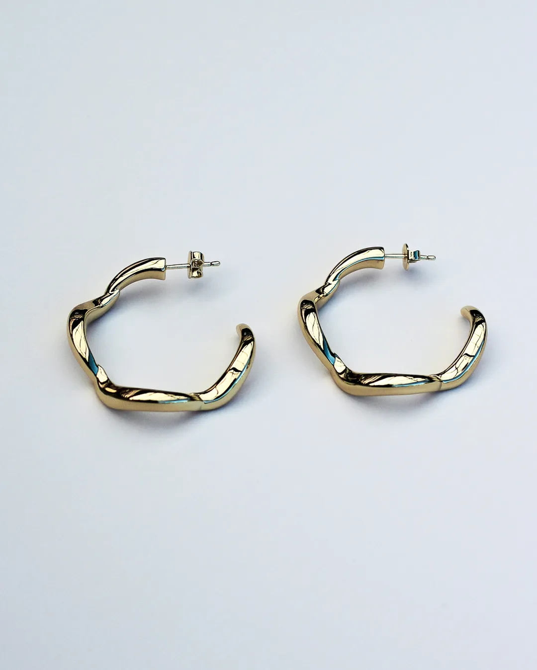 Wave Hoop Earrings - Large 35mm